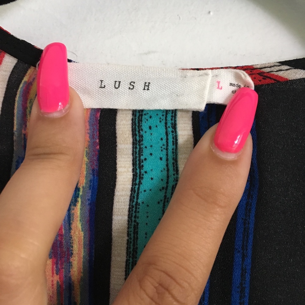 Lush Wrap Top M/L - Picture 5 of 5